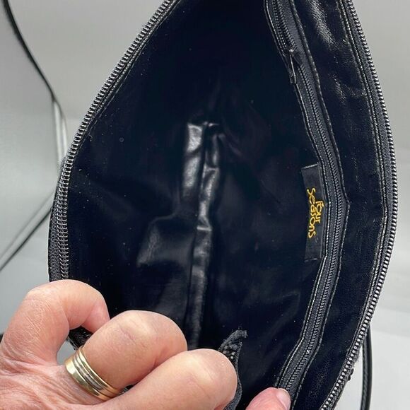 Vintage Four Seasons reptile skin cross body bag. - Picture 4 of 9